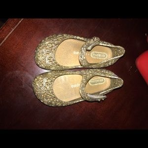 Gold zig zags MIni Melissa size 7 GUC
